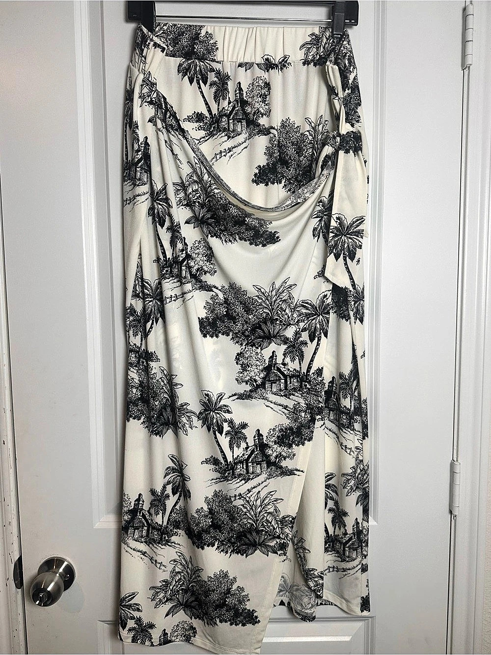 G.I.L.I. Got It Love It Tropical Print Maxi Skirt Size 1X Like New